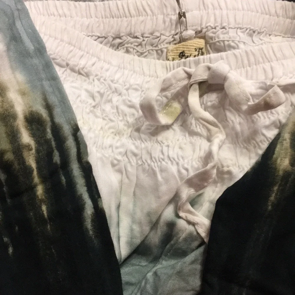 Tie-Dye Wide Leg Pants - Black & Gray - Picture 11 of 11